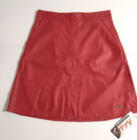 Mini spódnica damska kolor czerwony nowa z metką roz.36