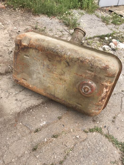 Продам бензобак на ЗИЛ колхозник