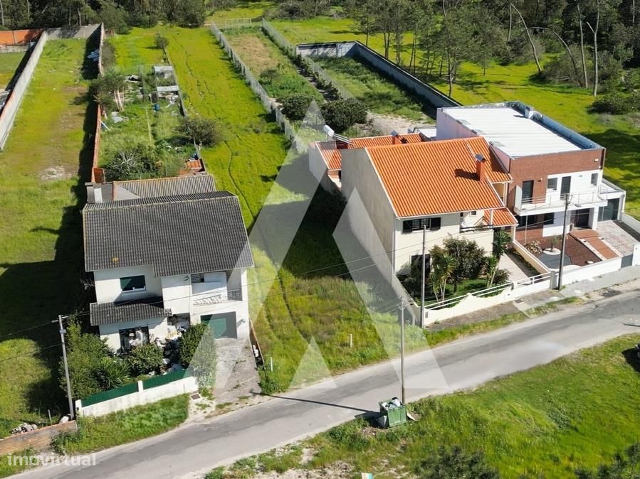 Lote de terreno com projecto aprovado para construção de moradia