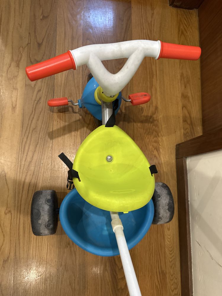 Triciclo Infantil com Haste Guia