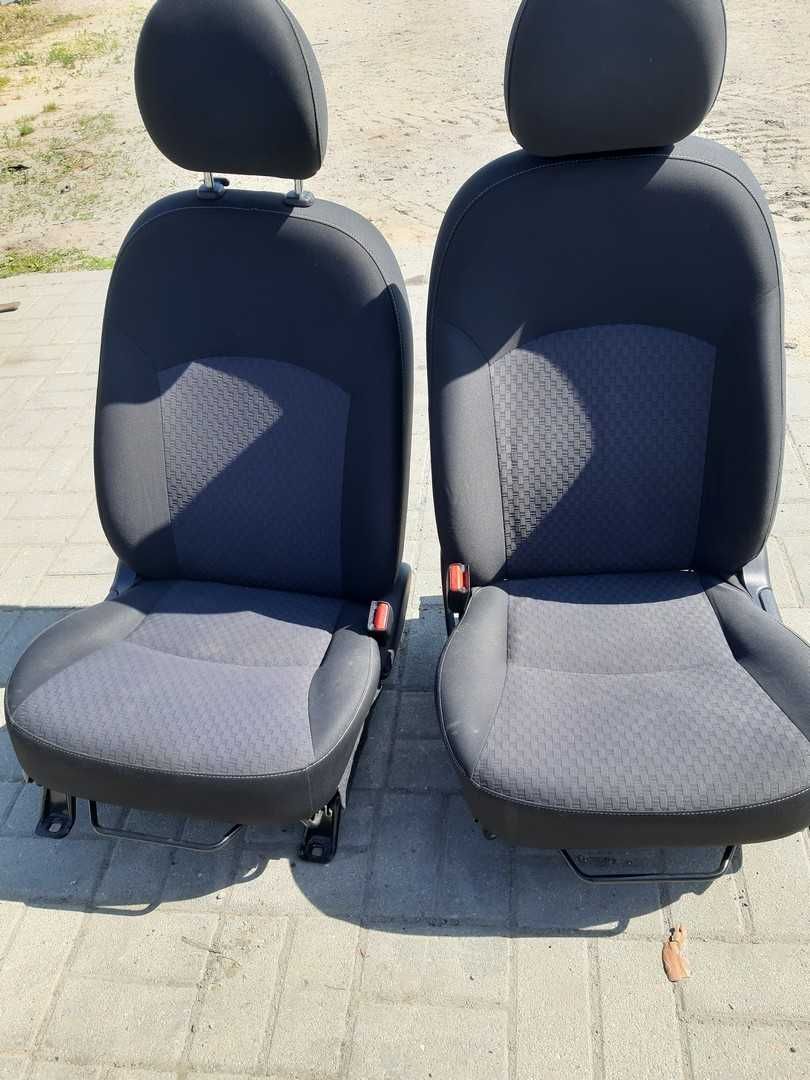 Mitsubishi Space Star 2 fotele komplet foteli przednie podgrzewane
