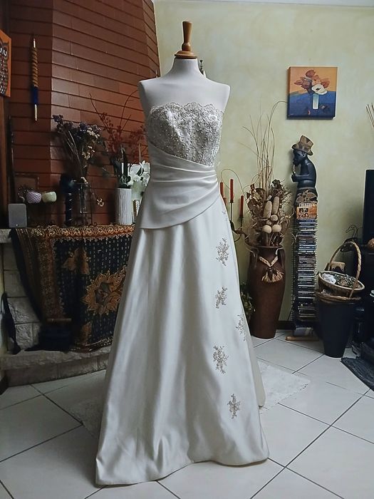 Vestido de Noiva Elegante
