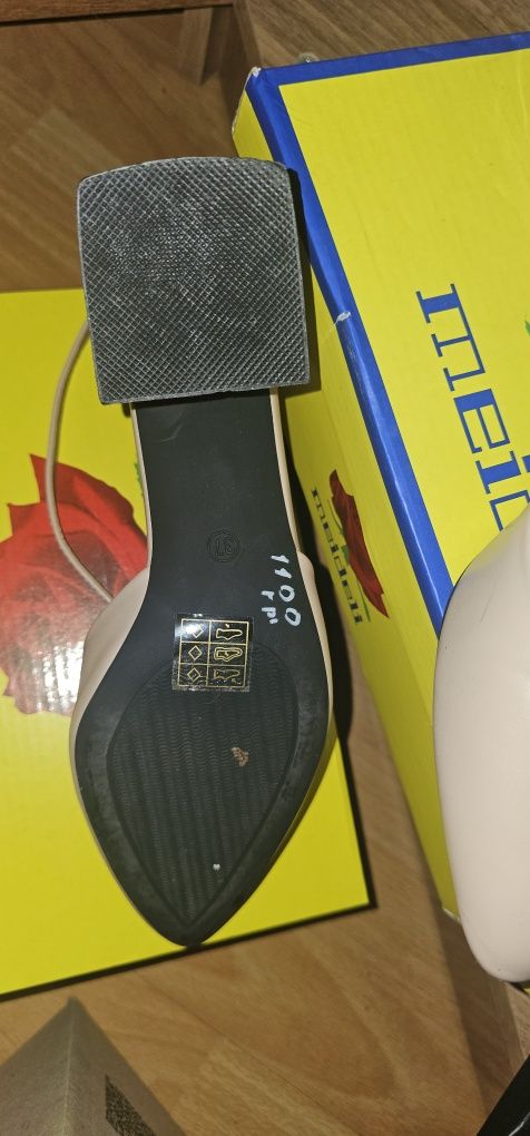 Продам жіночі туфлі