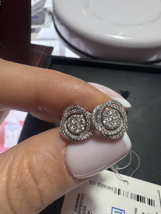 Золоті пусети з діамантами