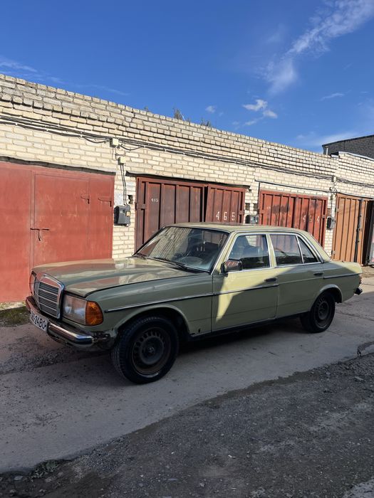 Mercedes w123 Мерседес