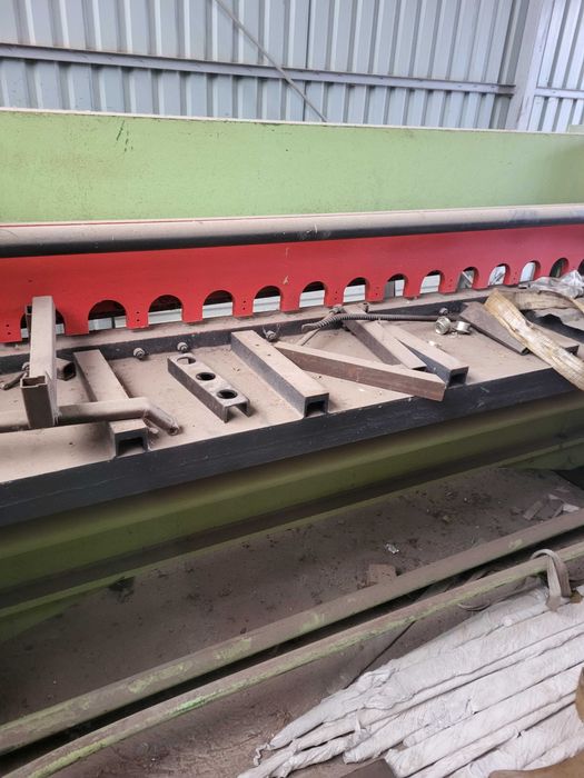 Gilotyna do blachy 2,5 x 8mm