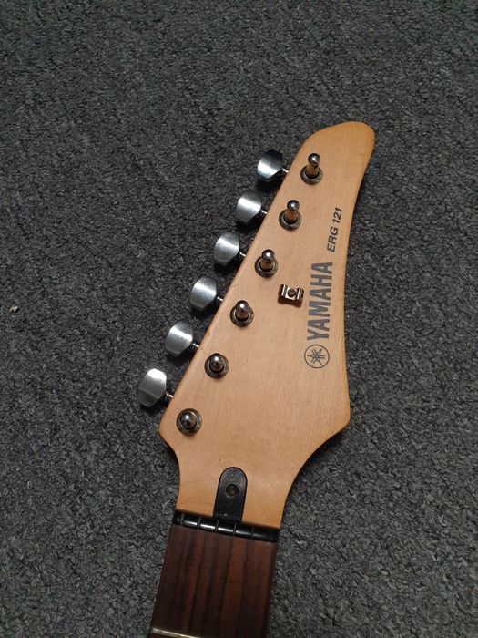 Gryf gitary YAMAHA