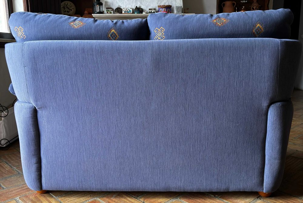 sofá de 2 lugares impecável