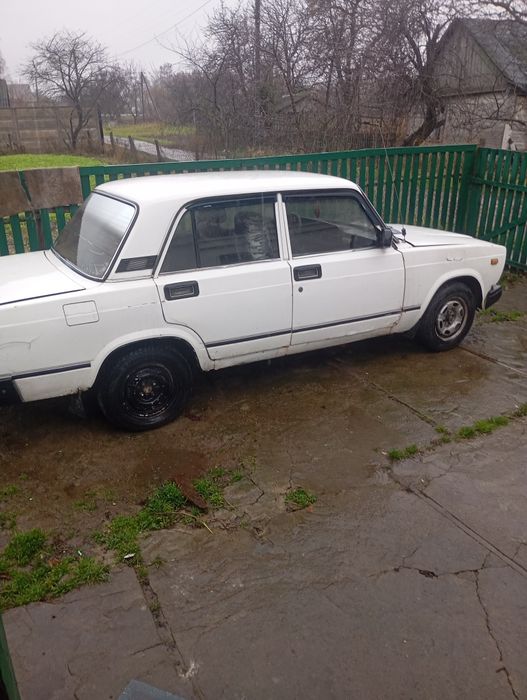 Продам машину ваз 2107