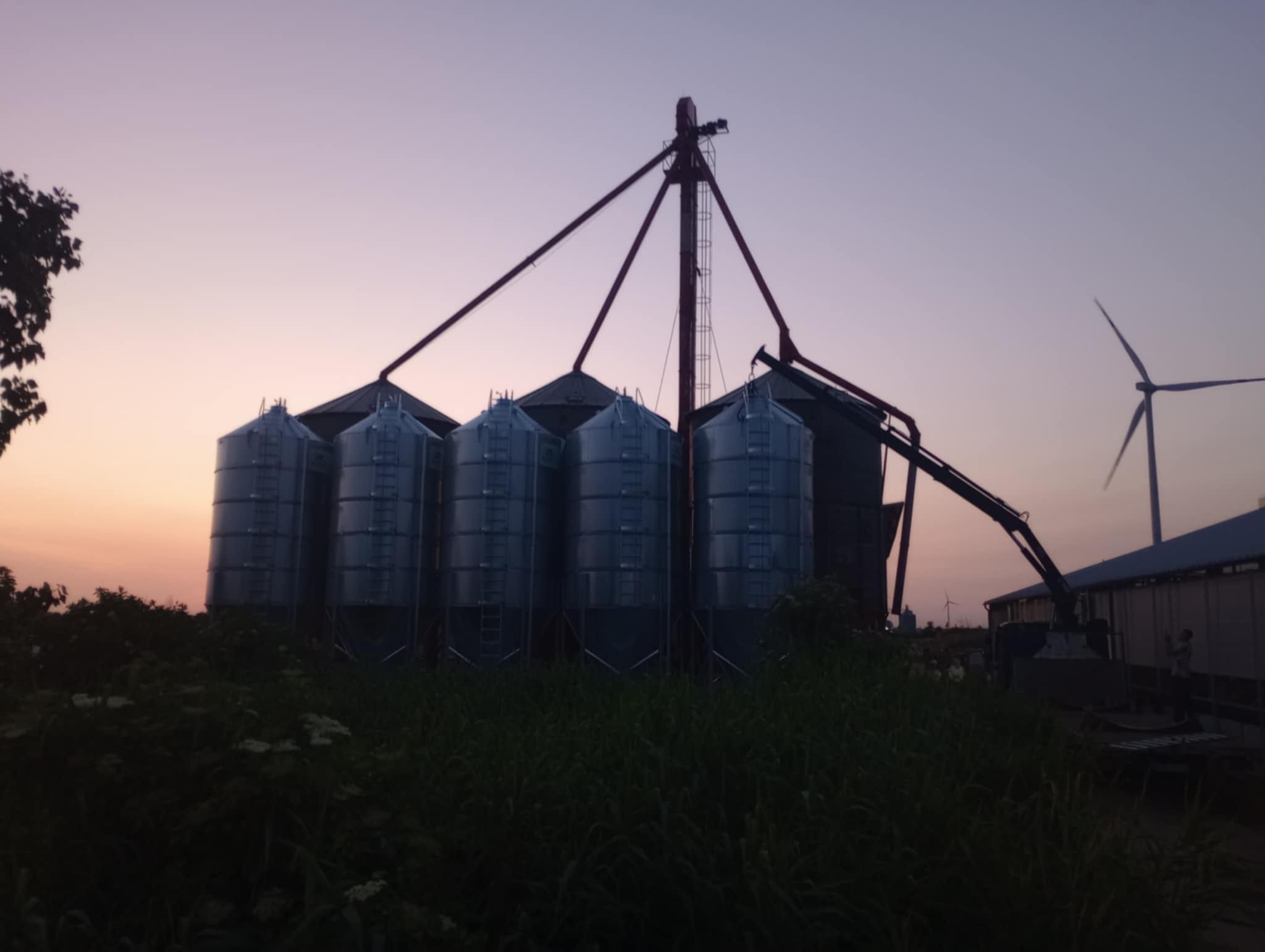 Silos zbiornik silosy na żniwa 2025 30t 38t 25t 20t nie BIN Marco-Polo