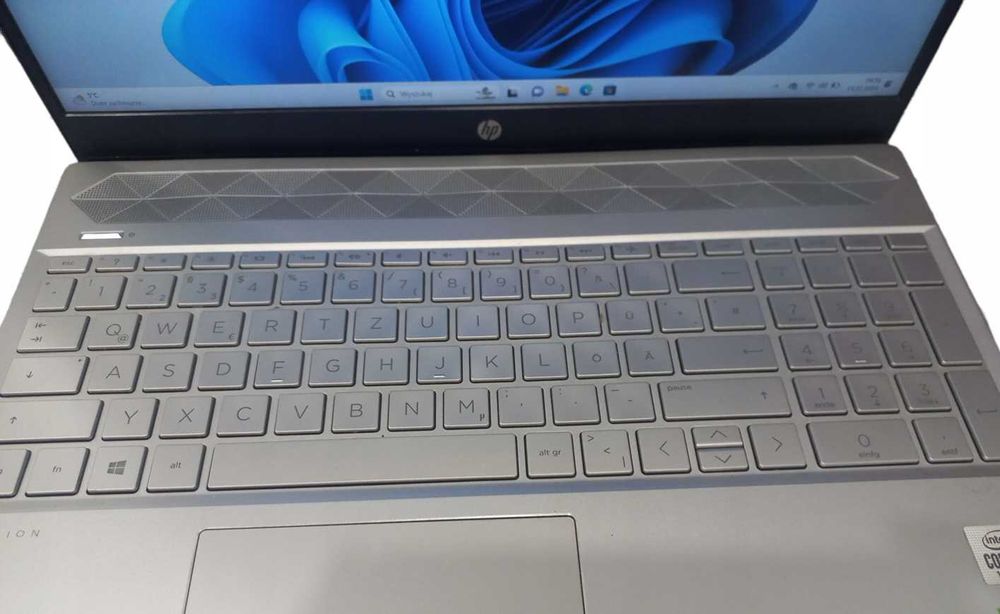 Laptop HP PAVILION Intel Core i5 8GB /512 GB