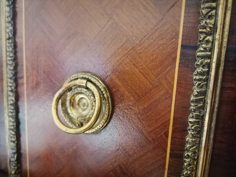 Móvel Bar Luís XV Pau-Santo e outras | Entalhadas | Excelente estado