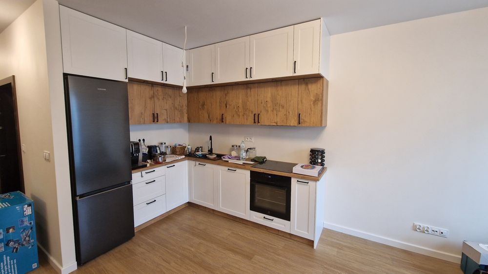 Kuchnie, szafy, szafy ze skosem, meble pokojowe.