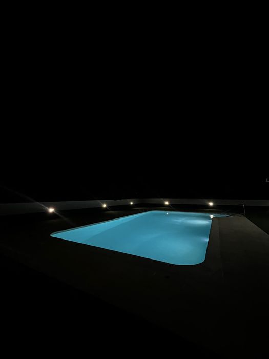 Espaço para festas/eventos com piscina + espaço interior