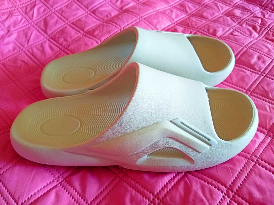 Белые мужские шлепки/сланцы/кроксы Gipanis 42 р. (Новые, 27.5 см)