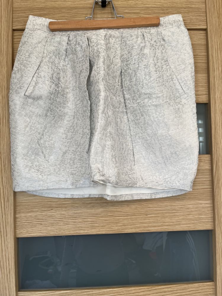 Elegancka spódnica w strukturalny splot Zara S