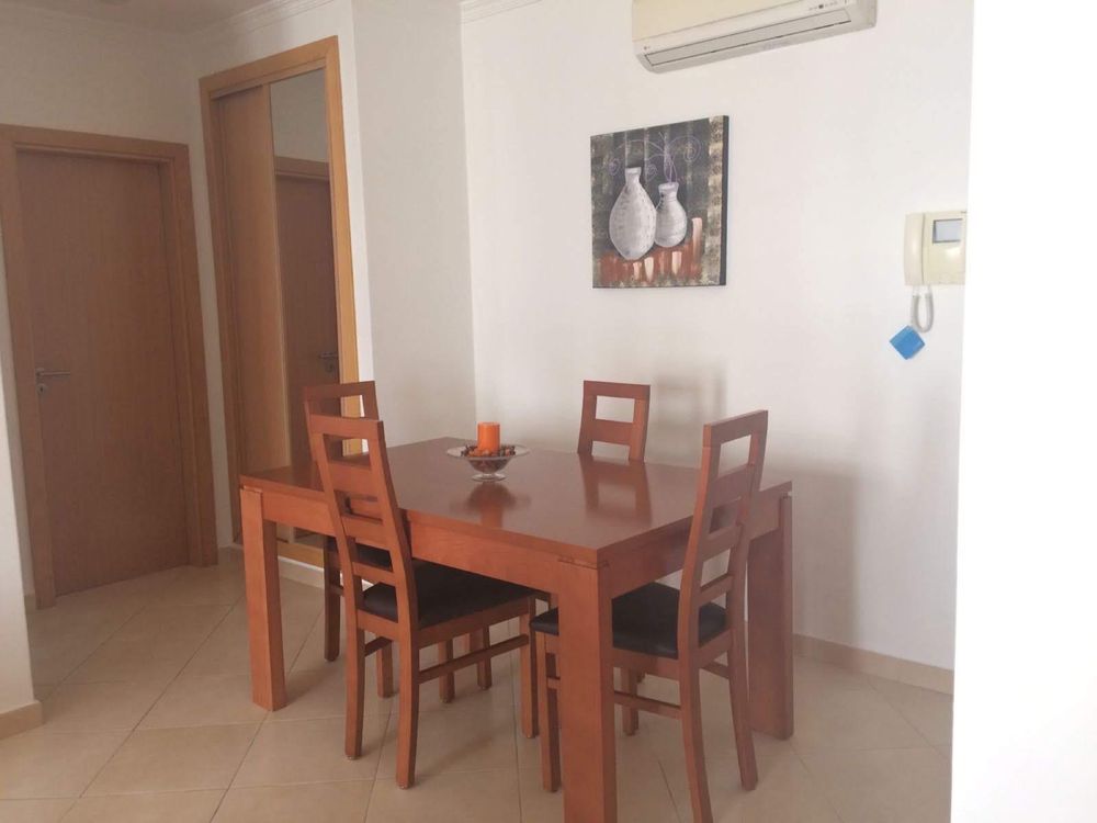 Apartamento T1 com piscina para férias em Ferragudo