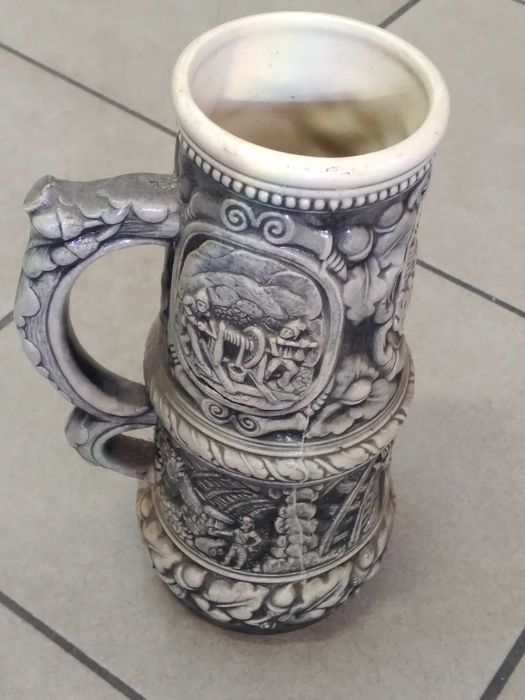 DUŻY Kufel Piwny ładnie zdobiony 25 cm /
Zachęcam do zakupu