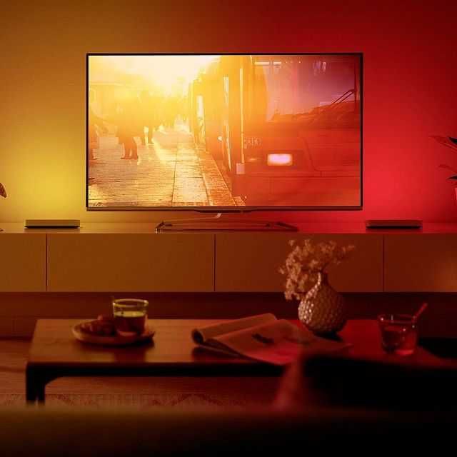 Philips Hue Sync Box Ambilight - Адаптивная подсветка для телевизора