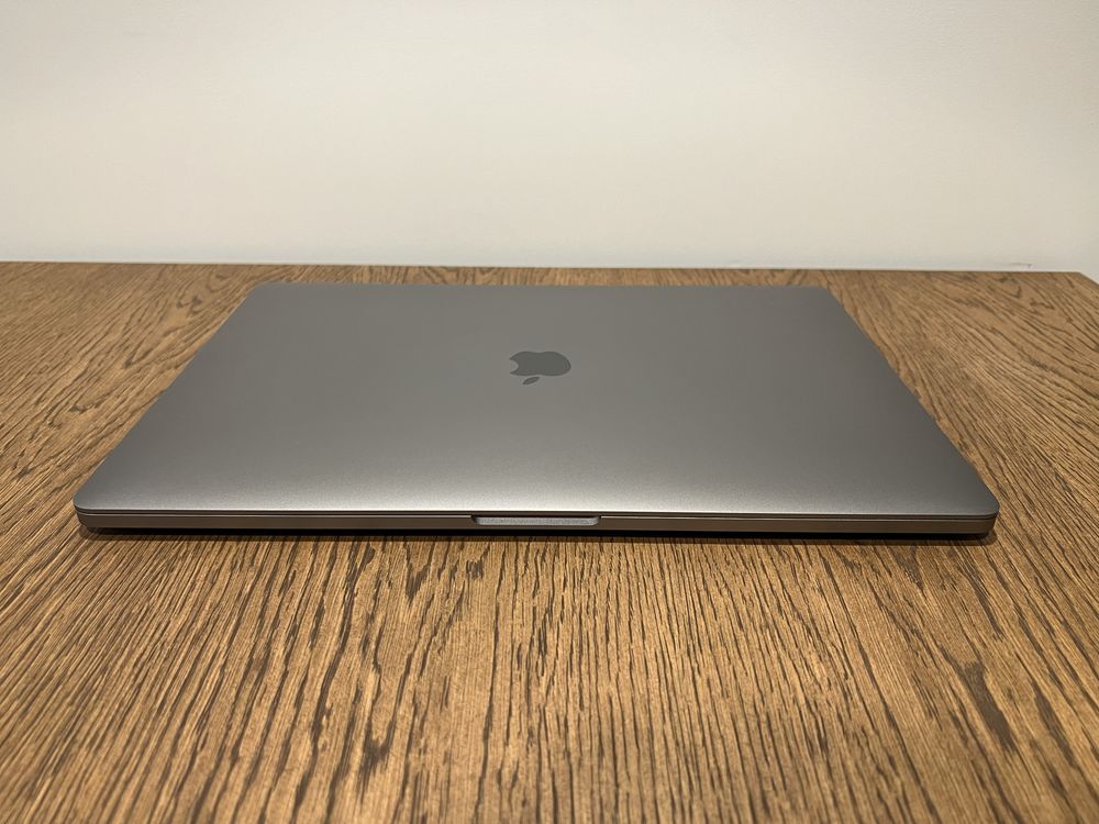 MacBook Pro 16” 2019 Space Gray