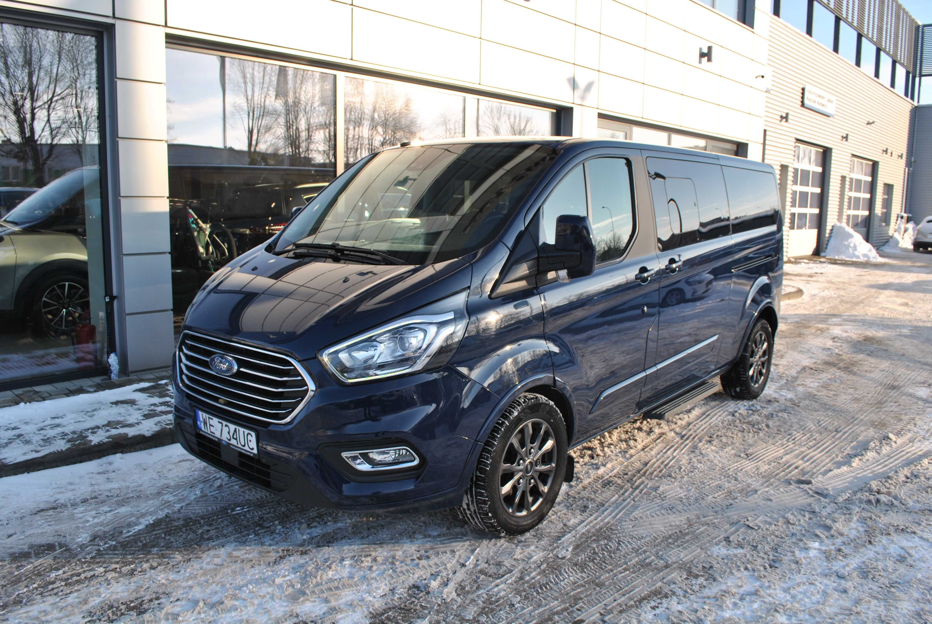 Wynajem komfortowego busa 8 osobowego Ford Tourneo Custom man i auto