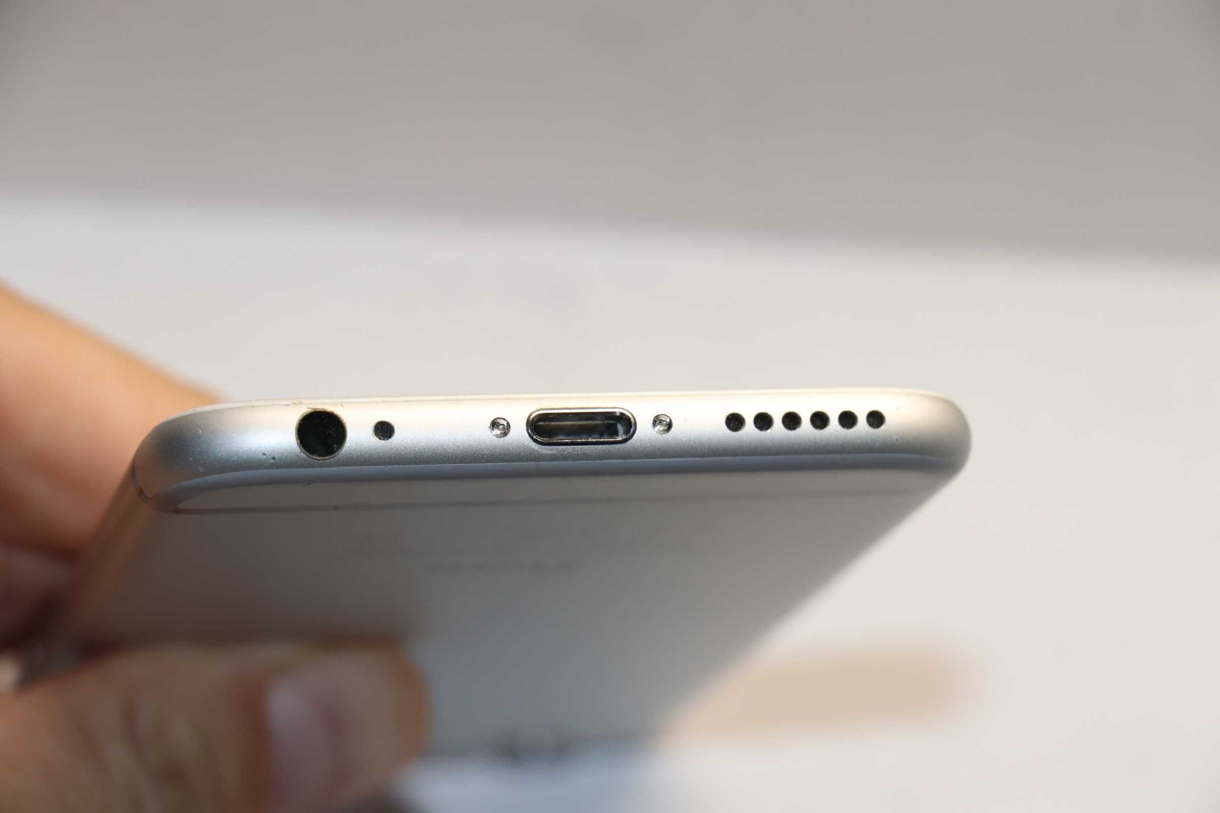 Apple iPhone 6 16GB Silver, идеальное состояние!