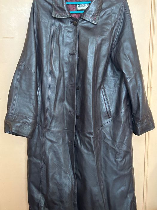 Шкіряний плащ з теплою підкладкою