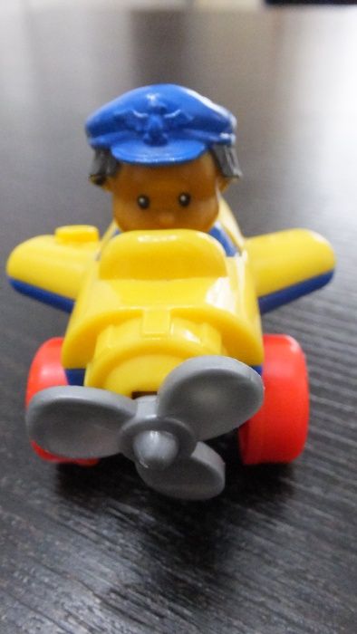супер игрушки самолет с пилотом девочка в авто Fisher Price Mattel США
