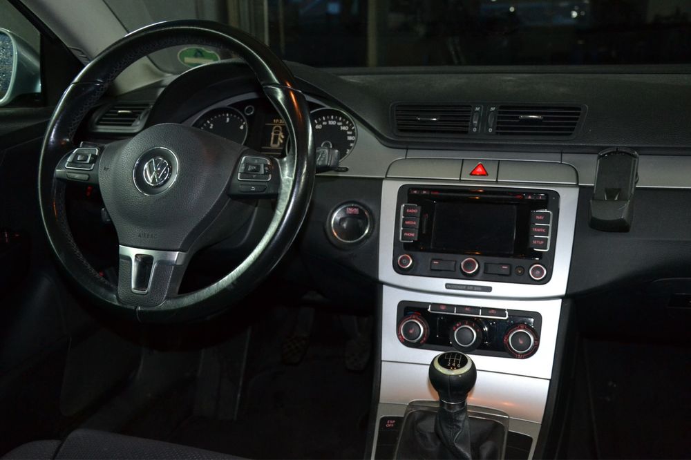Volkswagen Passat 2.0 TDI 2010 року