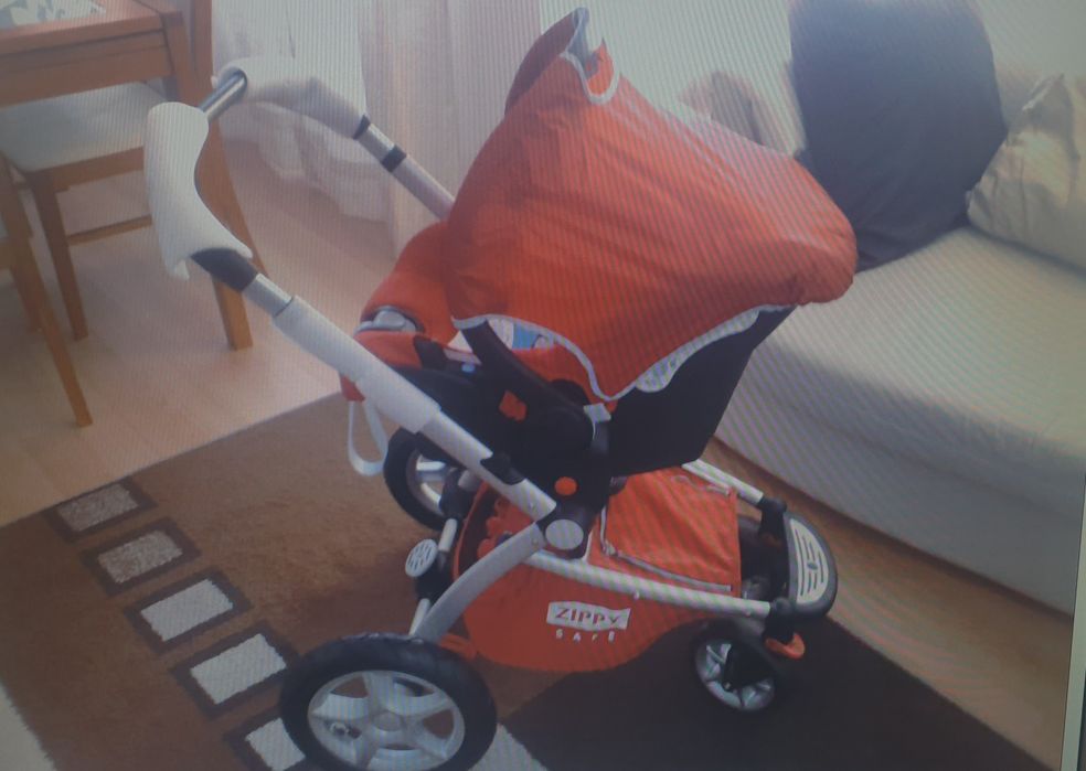 Carro zippy vermelho