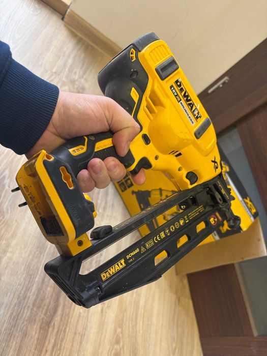 DEWALT DCN660 sztyfciarka Gwoździarka XR DeWalt DCN660N  BODY