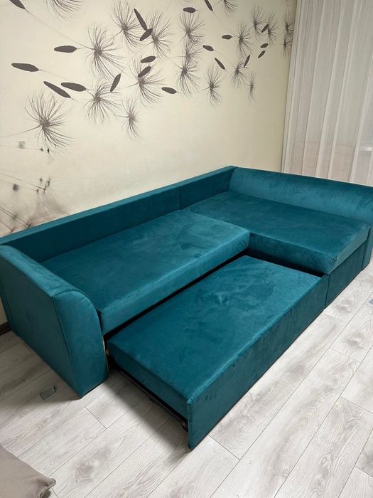 Перетяжка м'якої мебелі