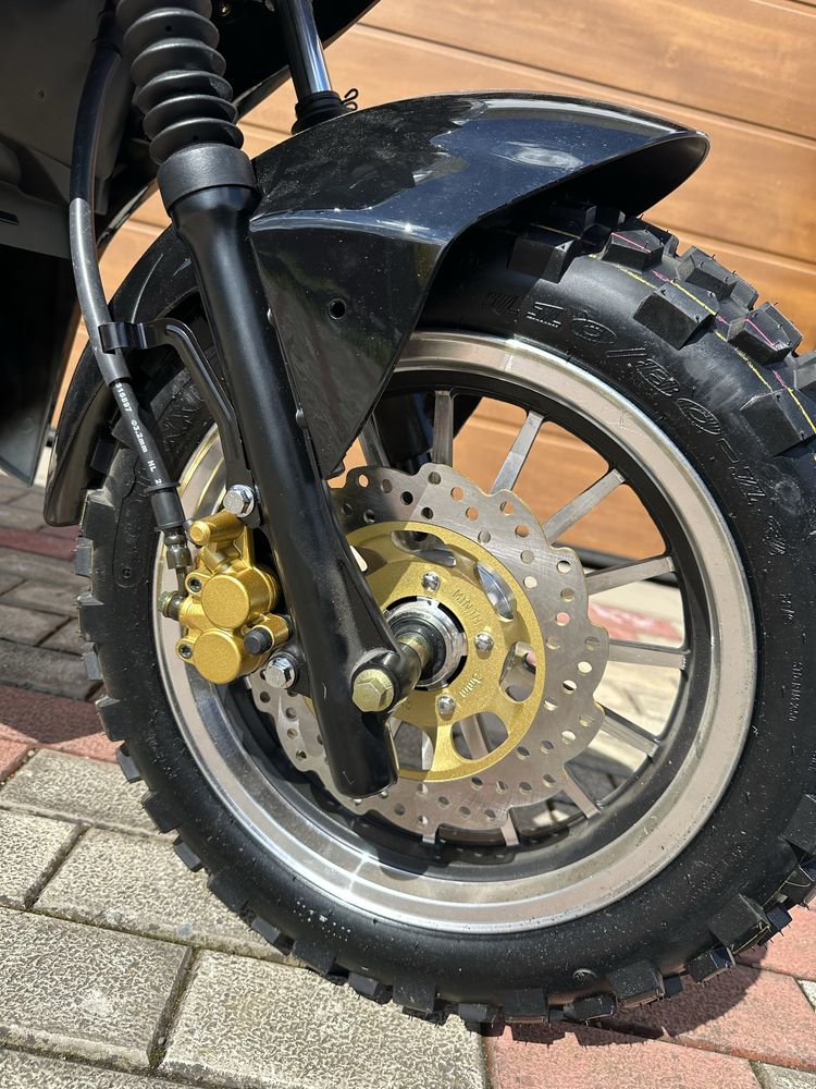 Мотоцикл SP125C-4WQ Аків Active