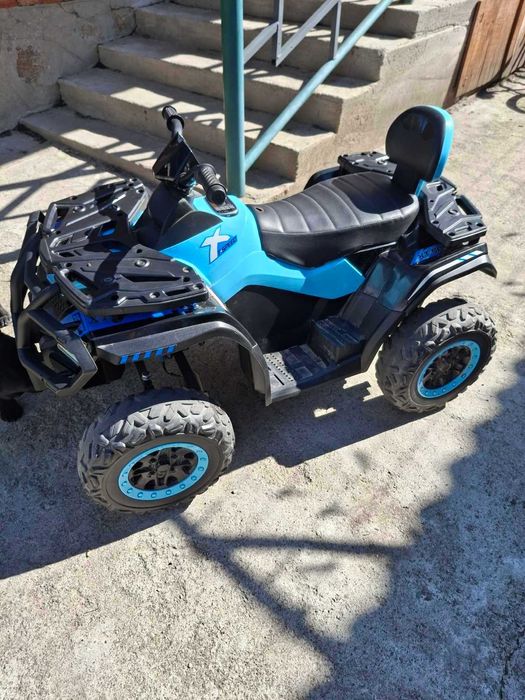 Квадроцикл  дитячий на акумуляторі М4868ЕL