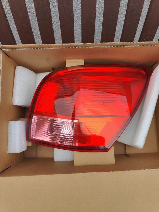 Lampa Tył Tylna Komplet Nissan Qashqai J10