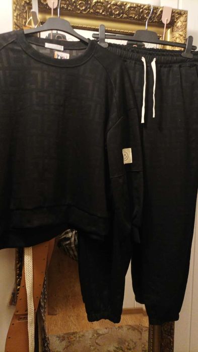 Nowy dres damski czarny. Nowa kolekcja.