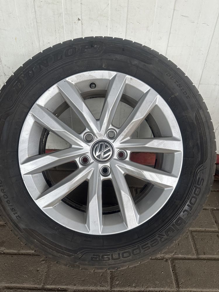 Volkswagen VW koła z oponami 215/60R16