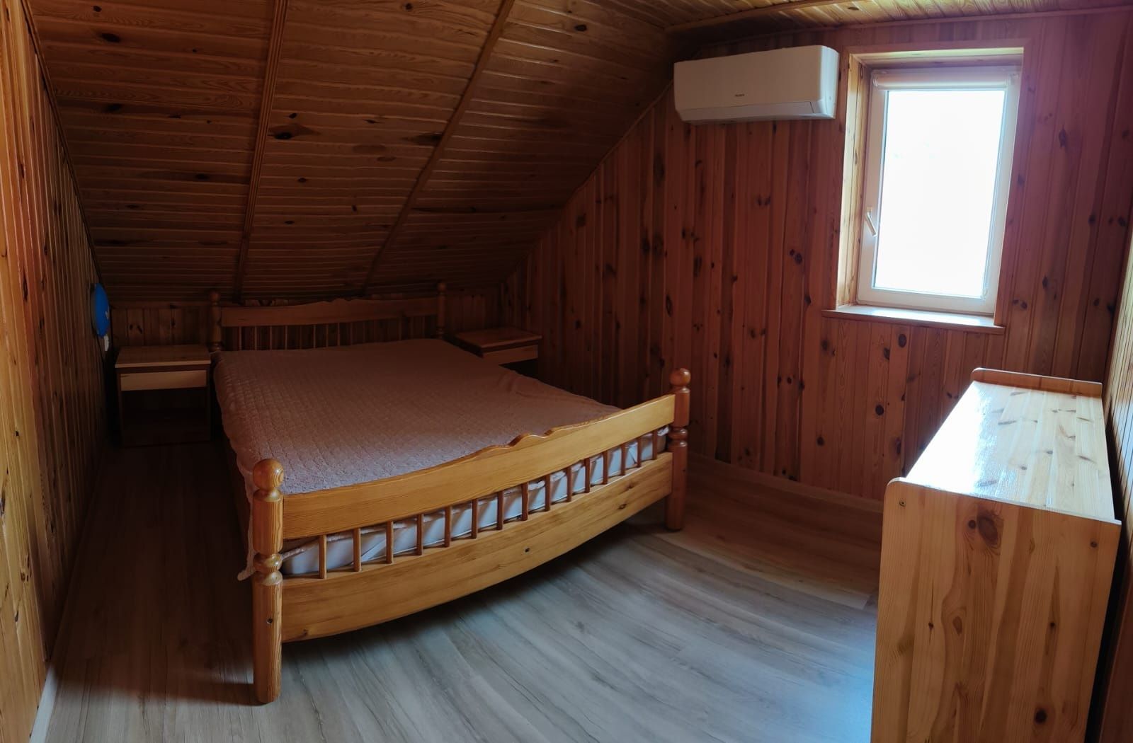 Domek letniskowy nad jeziorem margonińskim.  Klotyldzin