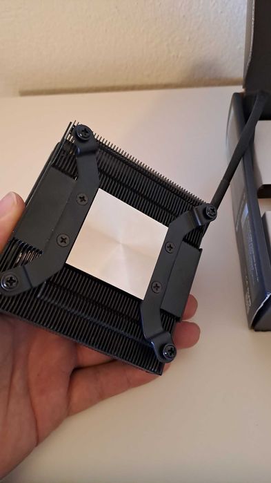 Dissipador para CPU Noctua NH-L9i chromax.black