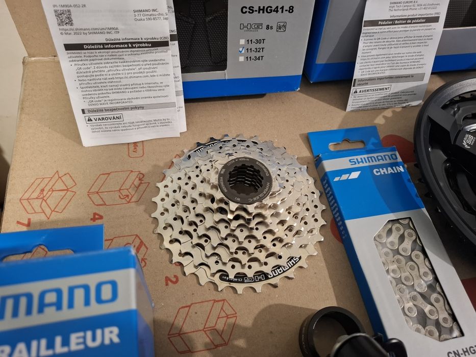ВЕЛОсипедный оригинальный групсет Shimano ALTUS 3x8 скоростей.
