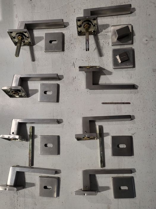 Klamki srebrne zamknięcie do  WC