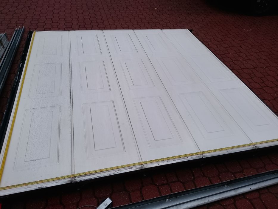 Brama garażowa segmentowa 250x245