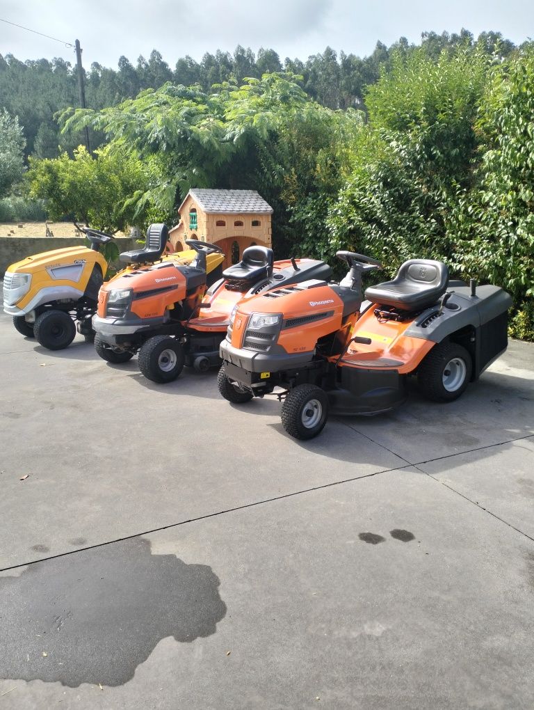 Trator corta relva Husqvarna 11.5cv semi novo