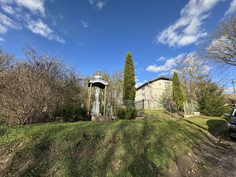 Продається будинок в с. Розношинці (біля м. Збараж) продаж земельна