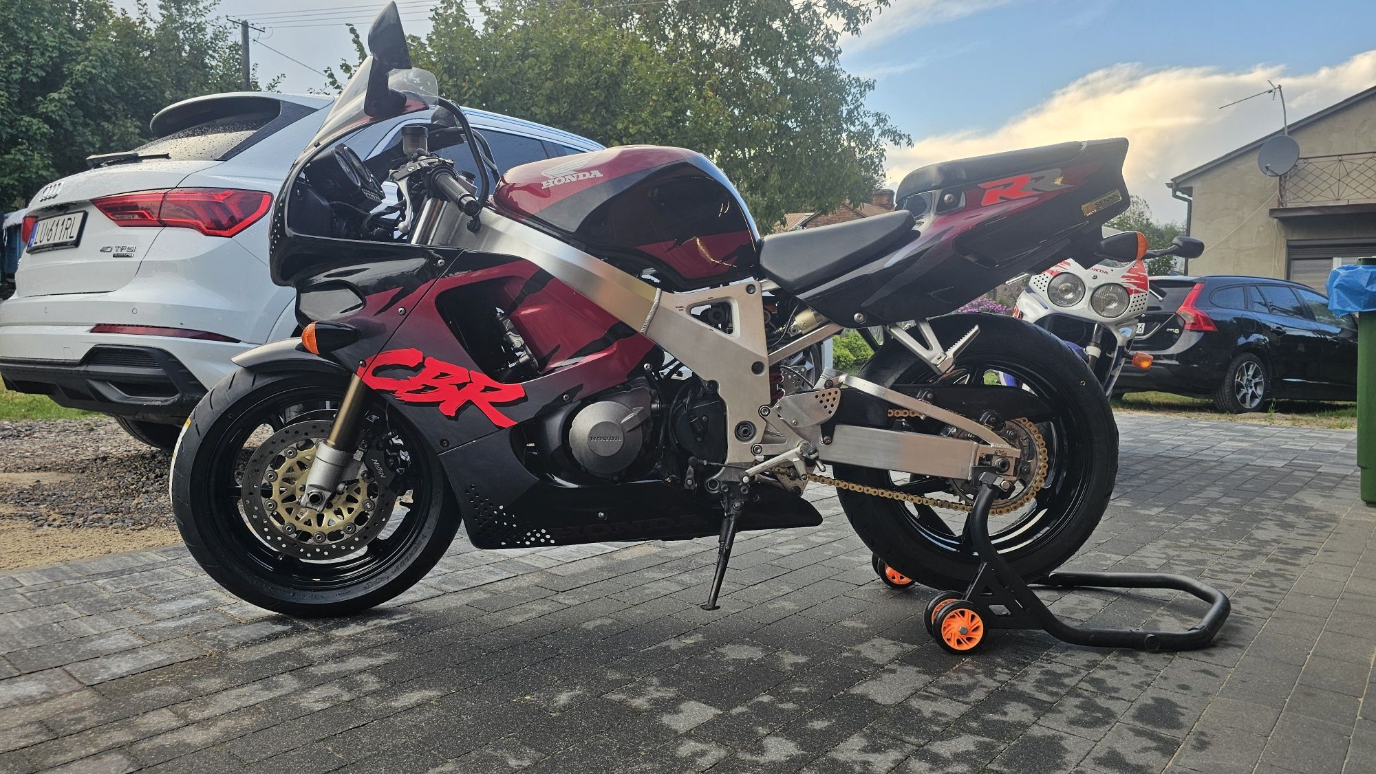 Honda CBR 900 Rr Fireblade SC28 Lift