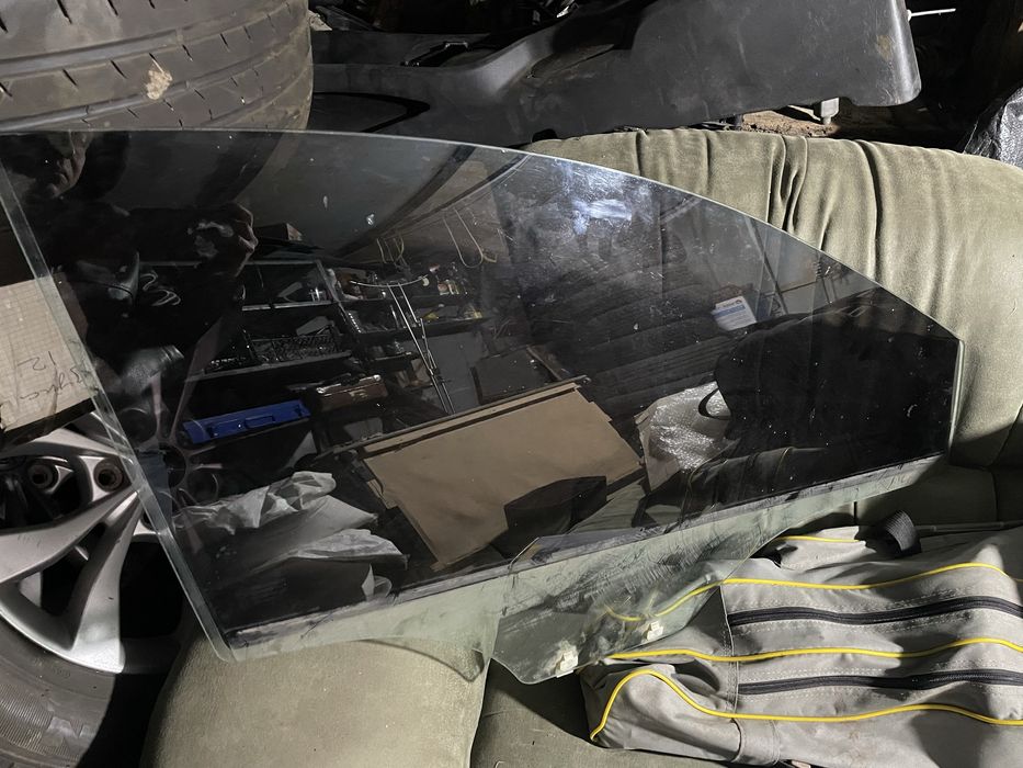 Стекло пассажира kia rio 3