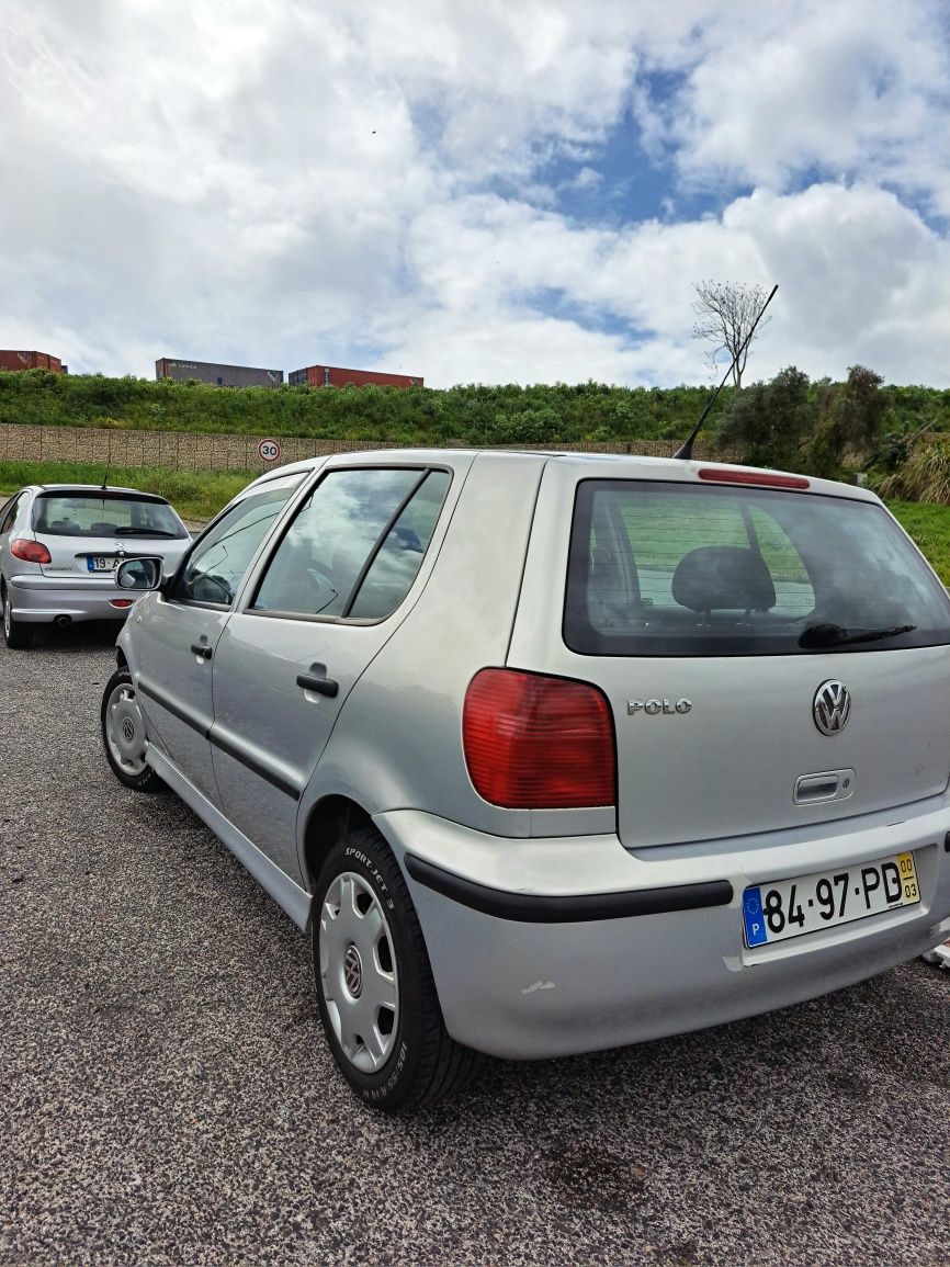 VW Pólo.ano2000.km184.moto1.0
