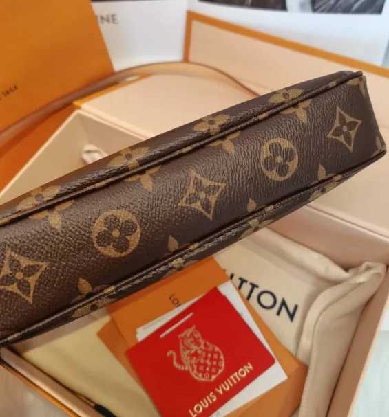 Louis Vuitton Pochette Accessories Monogram
