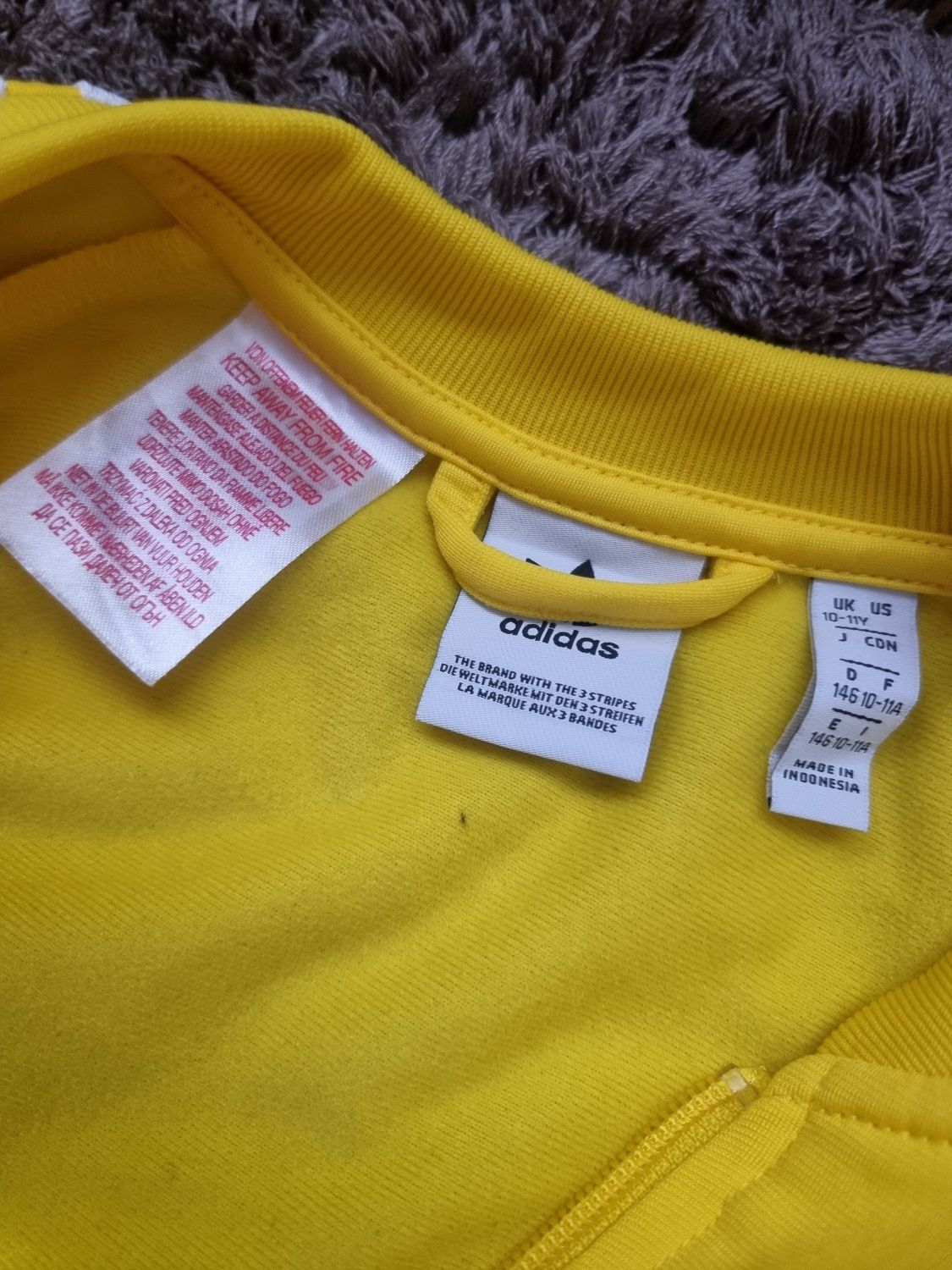 Продам костюм, 140.