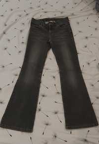 Сірі джинси y2k стильні 2000-ні
